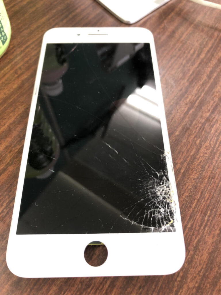 iPhone8画面,液晶修理なら松戸店！