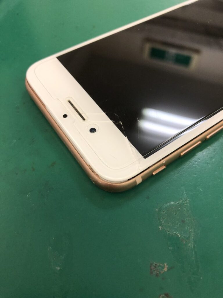 iPhone8画面修理,ガラス修理なら松戸店！