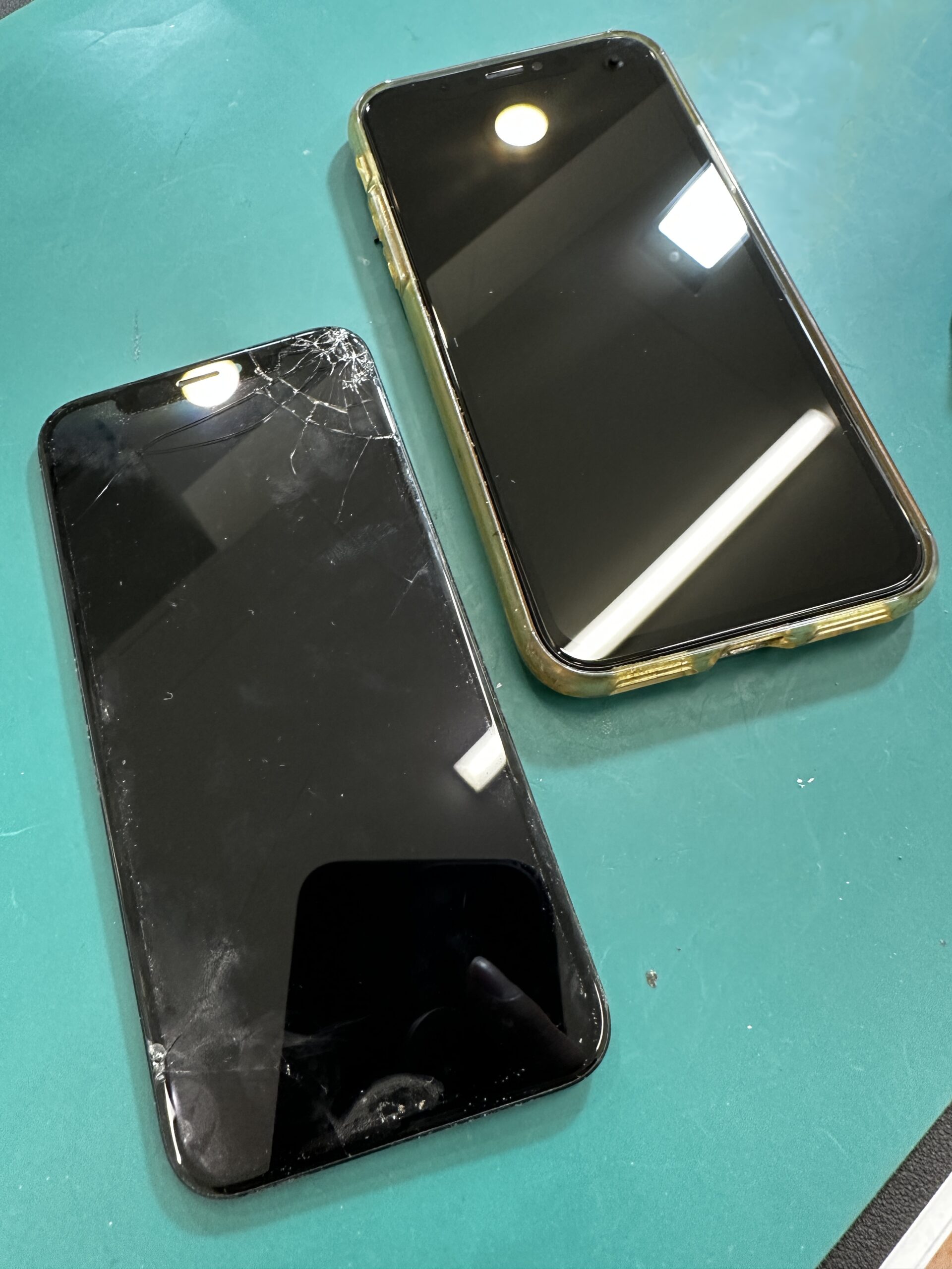 松戸店: iPhoneXS割れ画面迅速修理サービス