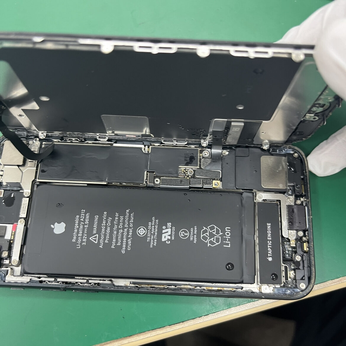 市原五井店：iPhoneSE2水没修理 画面交換で直りました！