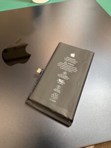 iPhone12バッテリー交換修理