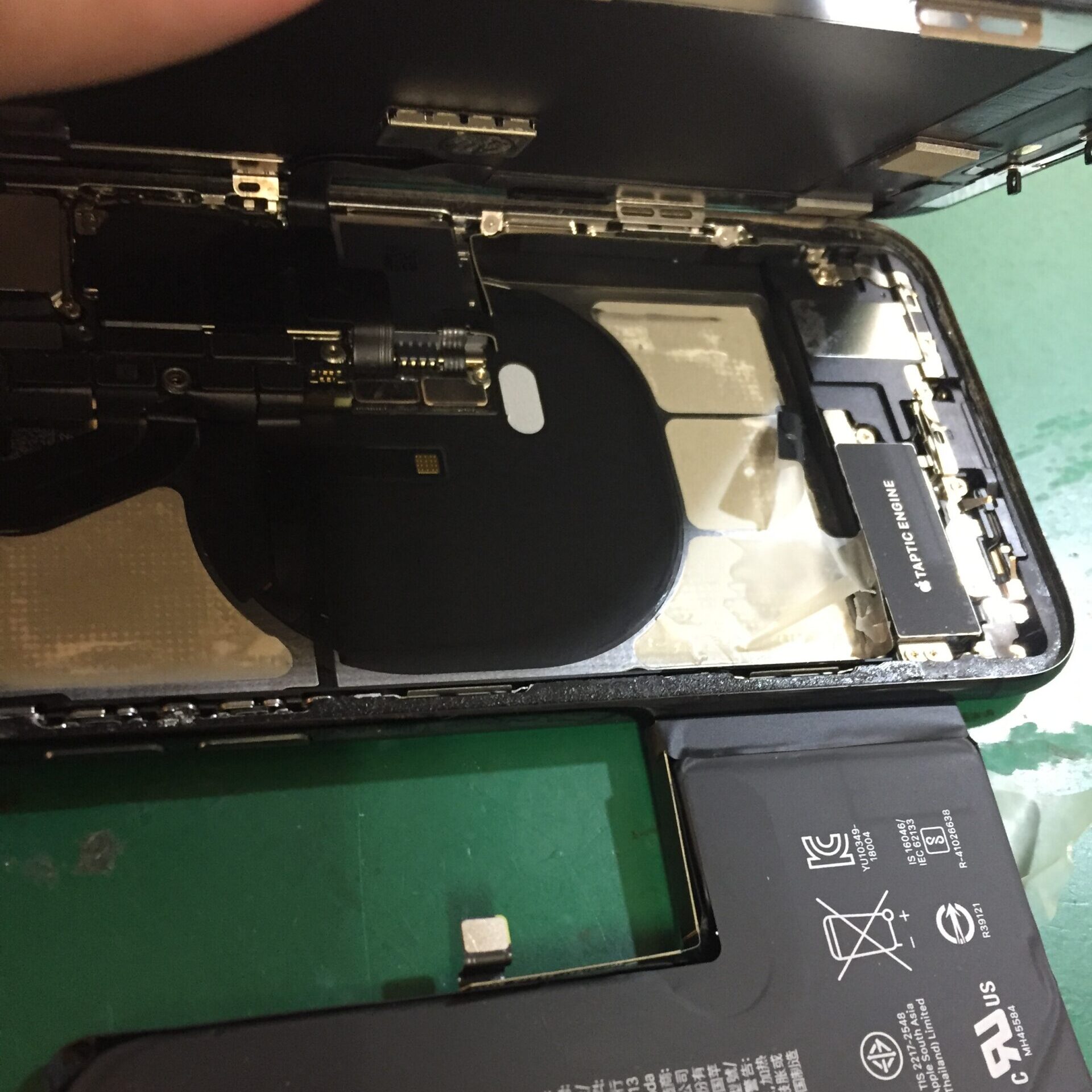 静岡店:iPhoneXSバッテリー交換承ります！！
