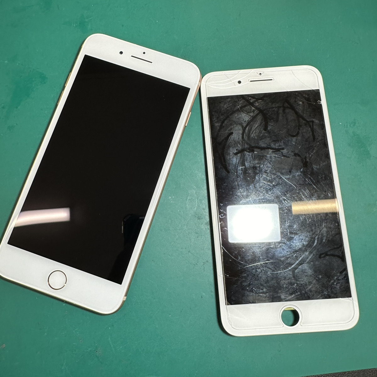 浦和原山店: iPhone8Plus液晶修理6,800円