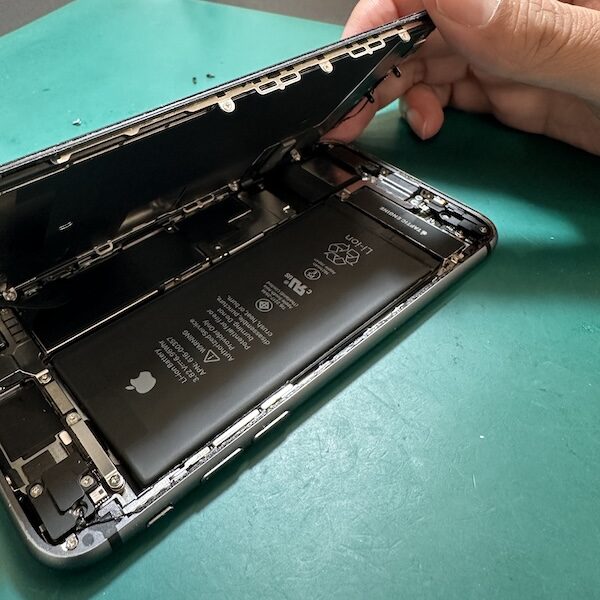 浦和店：iPhone8　バッテリー交換　即日　データそのまま最安修理！