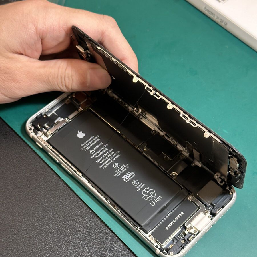 浦和：iPhoneSE2のバッテリー交換致しました