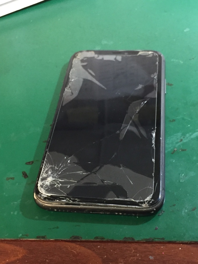 静岡店：iPhone11 画面修理致しました