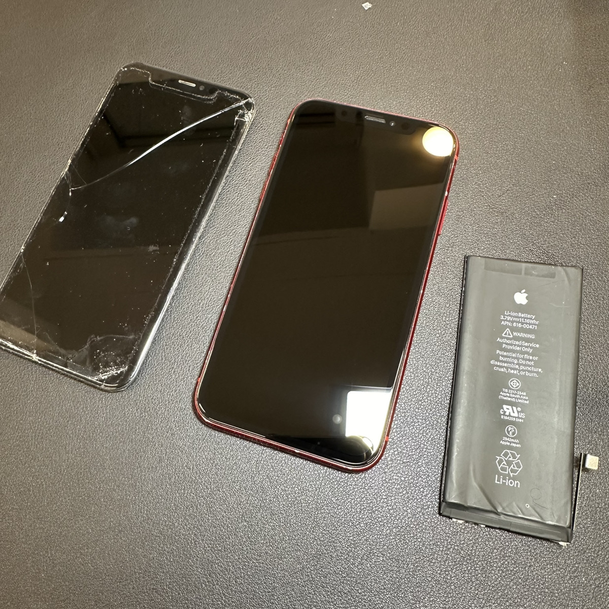 浦和店：iPhoneXRの液晶・バッテリー交換をしました！！