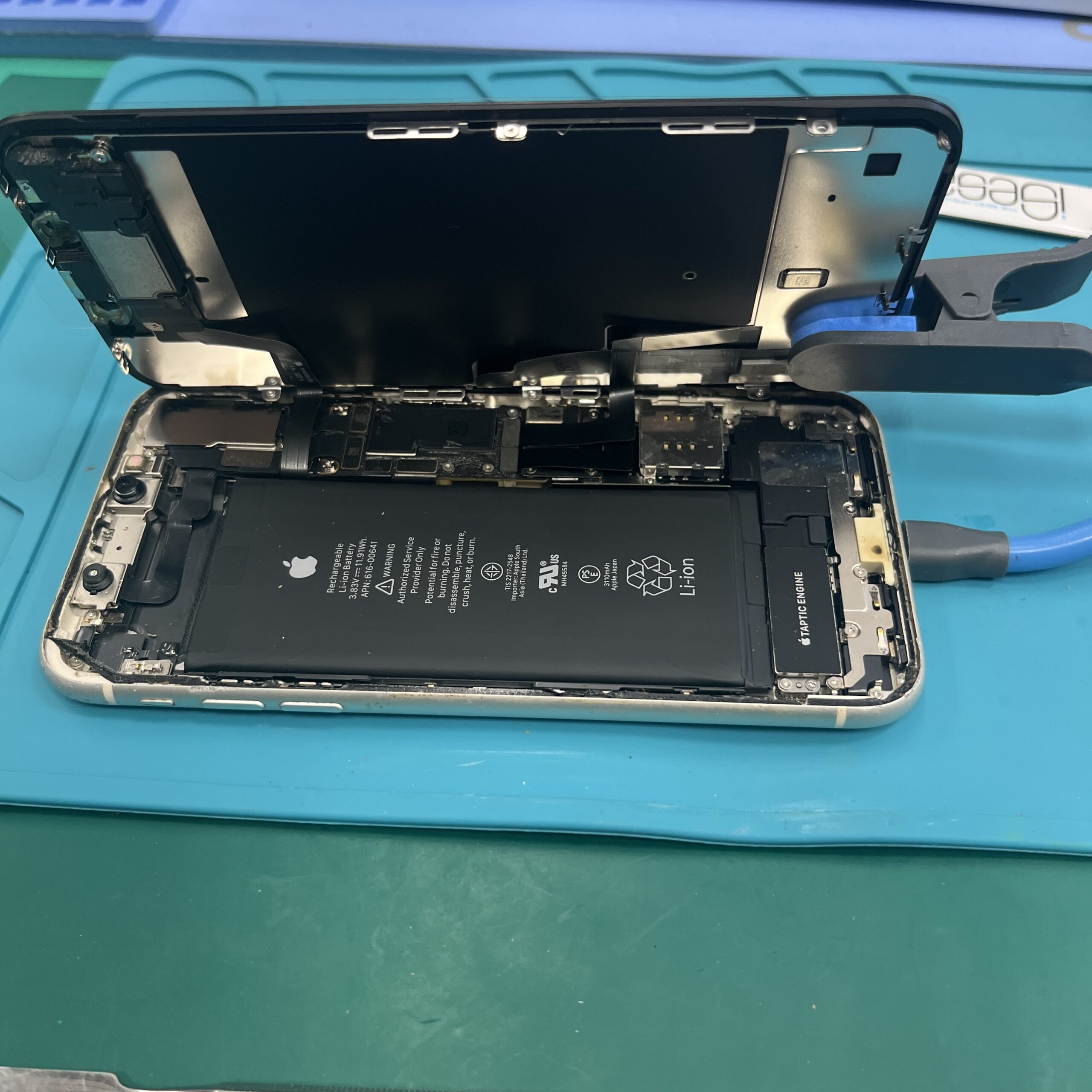 成東店：iPhone11重度画面交換8,580円