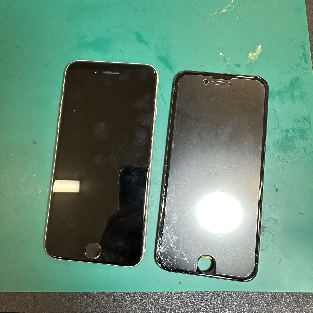 浦和店：iPhoneSE3液晶割れ、20分で修理完了！