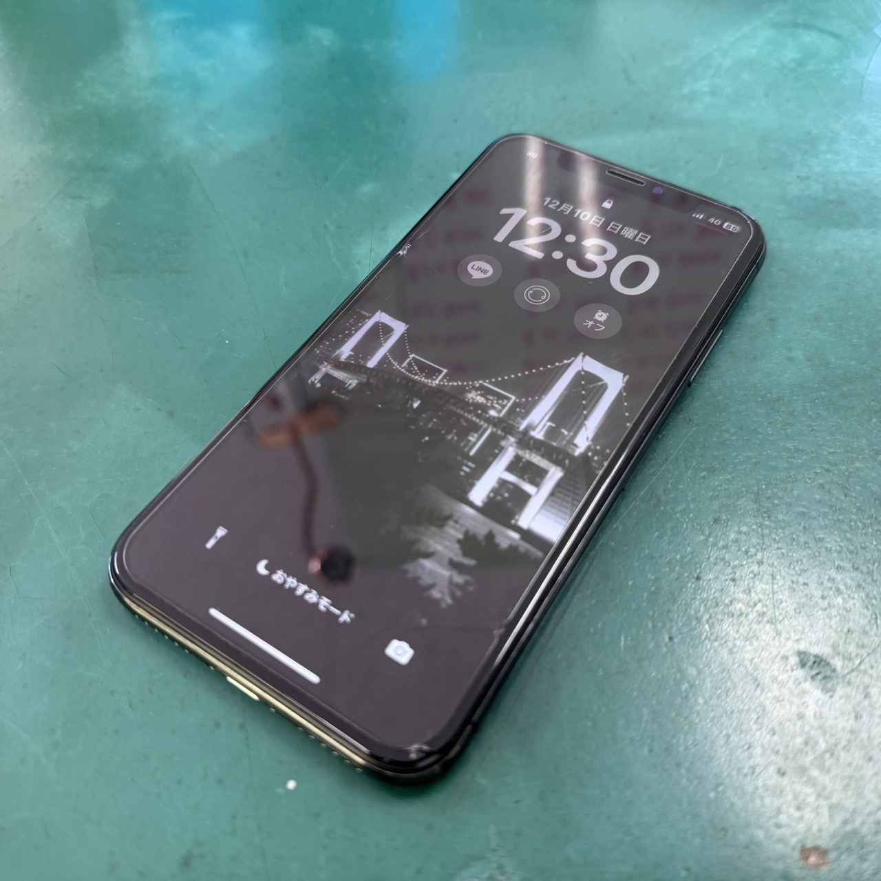 松戸店：iPhoneXの画面修理とバッテリー交換の両方を承りました！