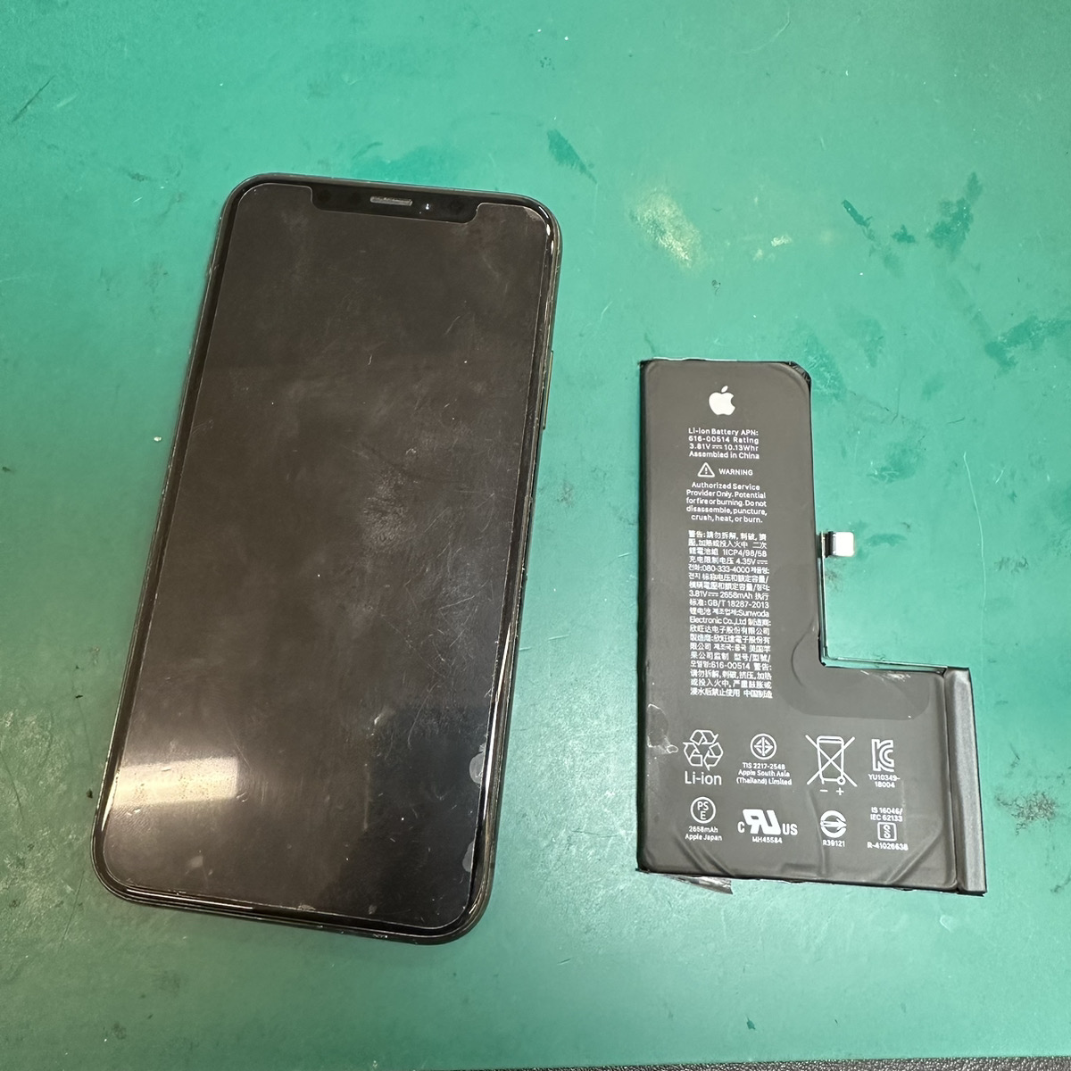 浦和店：バッテリー劣化のiPhoneXS約20分で解決！！