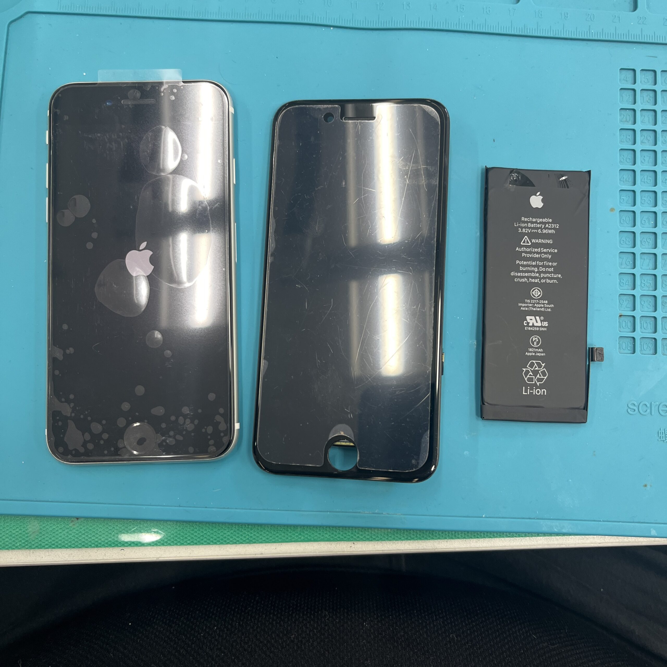 成東店：iPhoneSE2 重度画面＆バッテリー交換 完了！山武市よりお越しのお客様