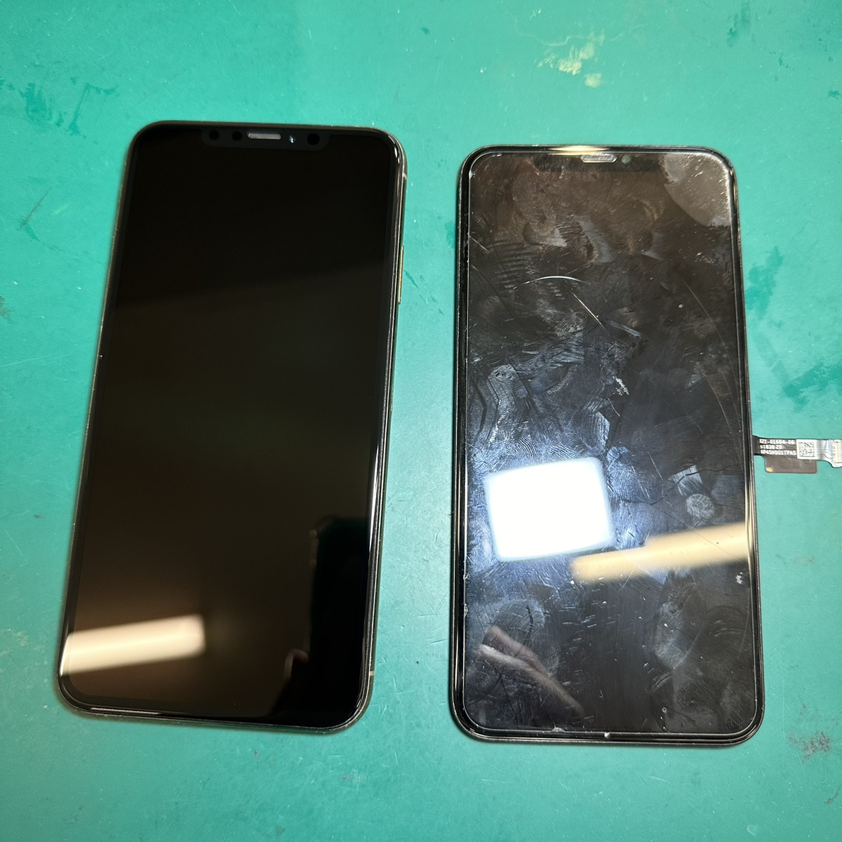 浦和店：重度液晶不良のiPhoneXSMax、約20分で修理完了！