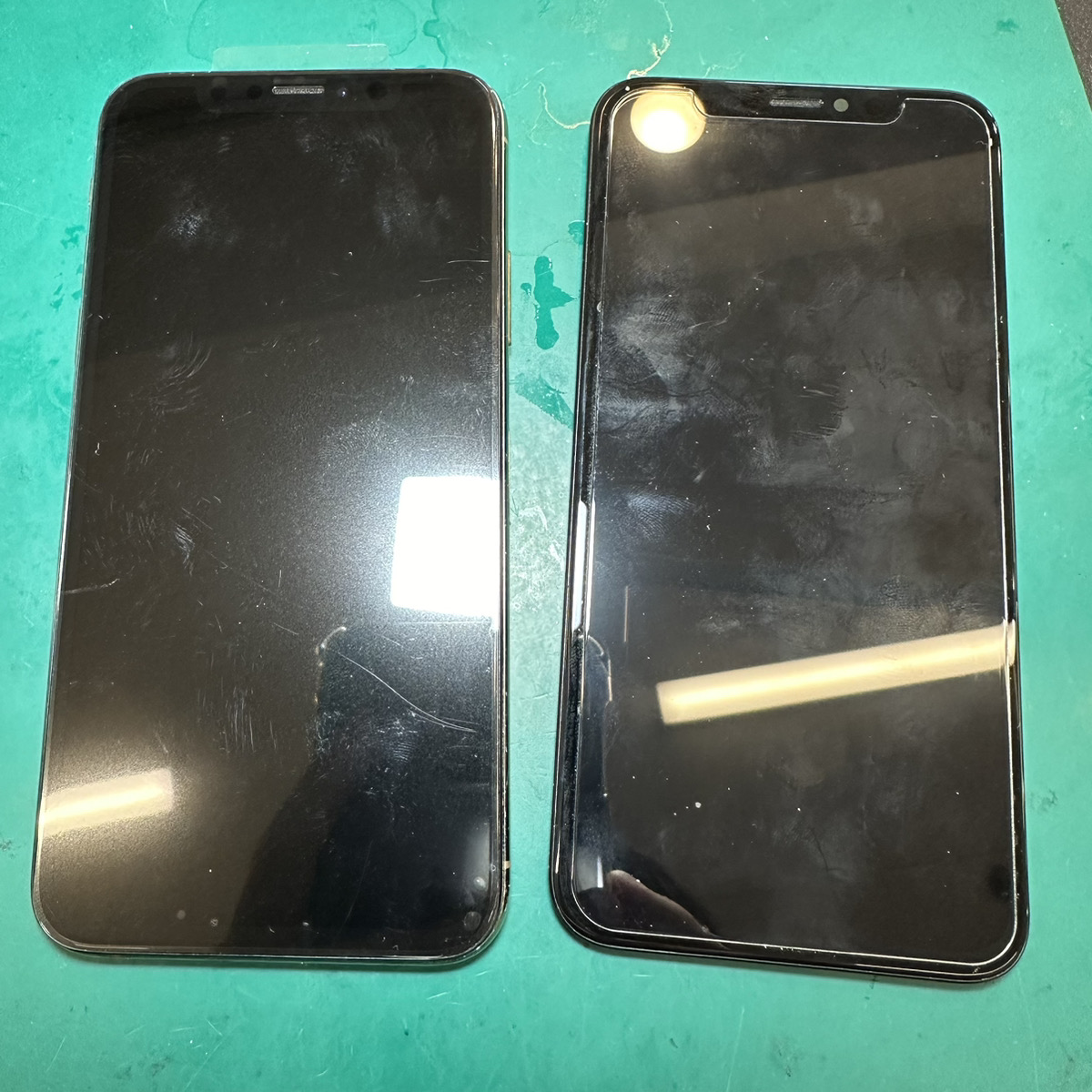 浦和店：iPhoneXS パネル分離を20分、8,580円で交換！