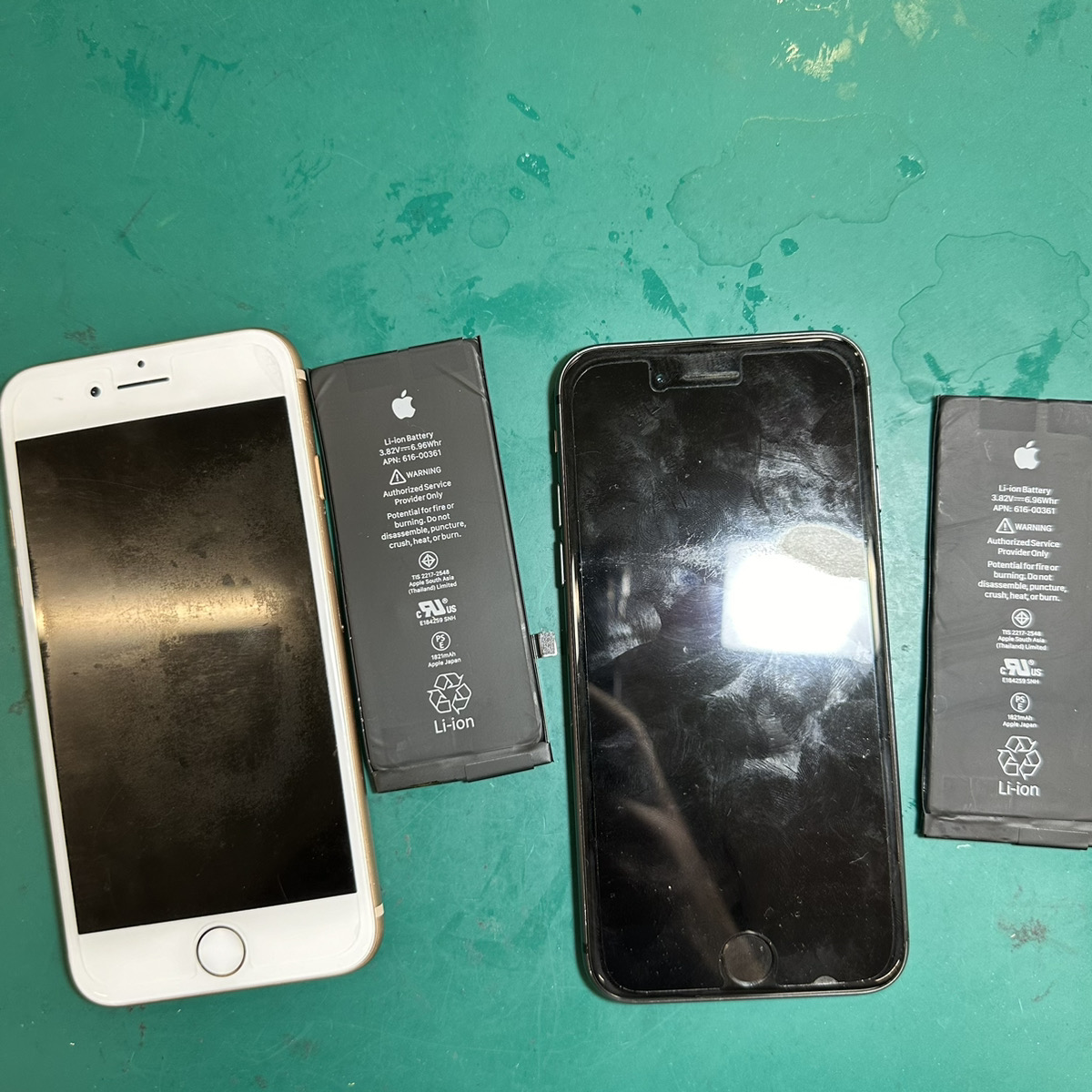 浦和店：iPhone8 2台 バッテリー交換 各20分 4,180円！