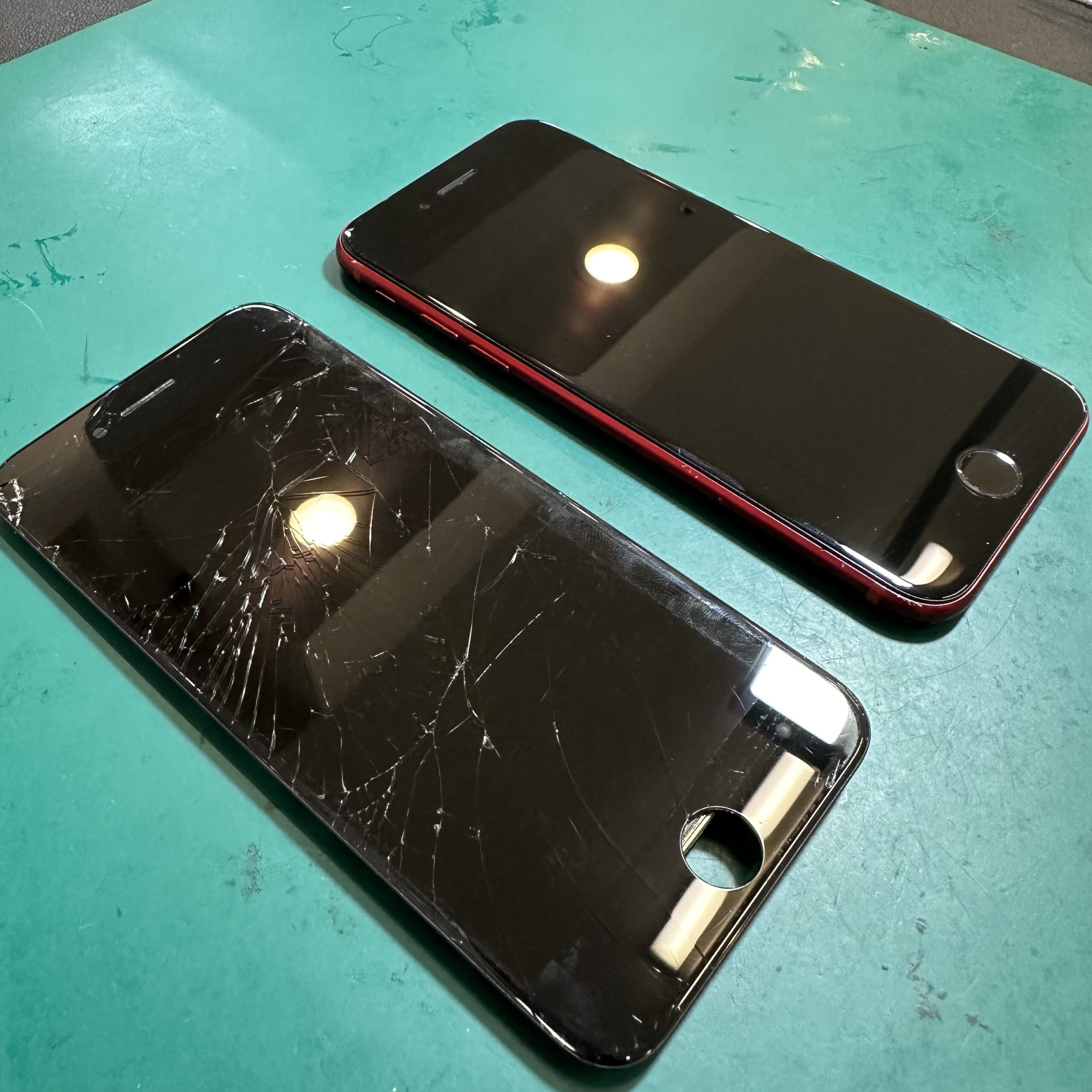 浦和店：iPhone SE 第3世代 軽度画面割れの修理を実施！さいたま市よりお越しのお客様