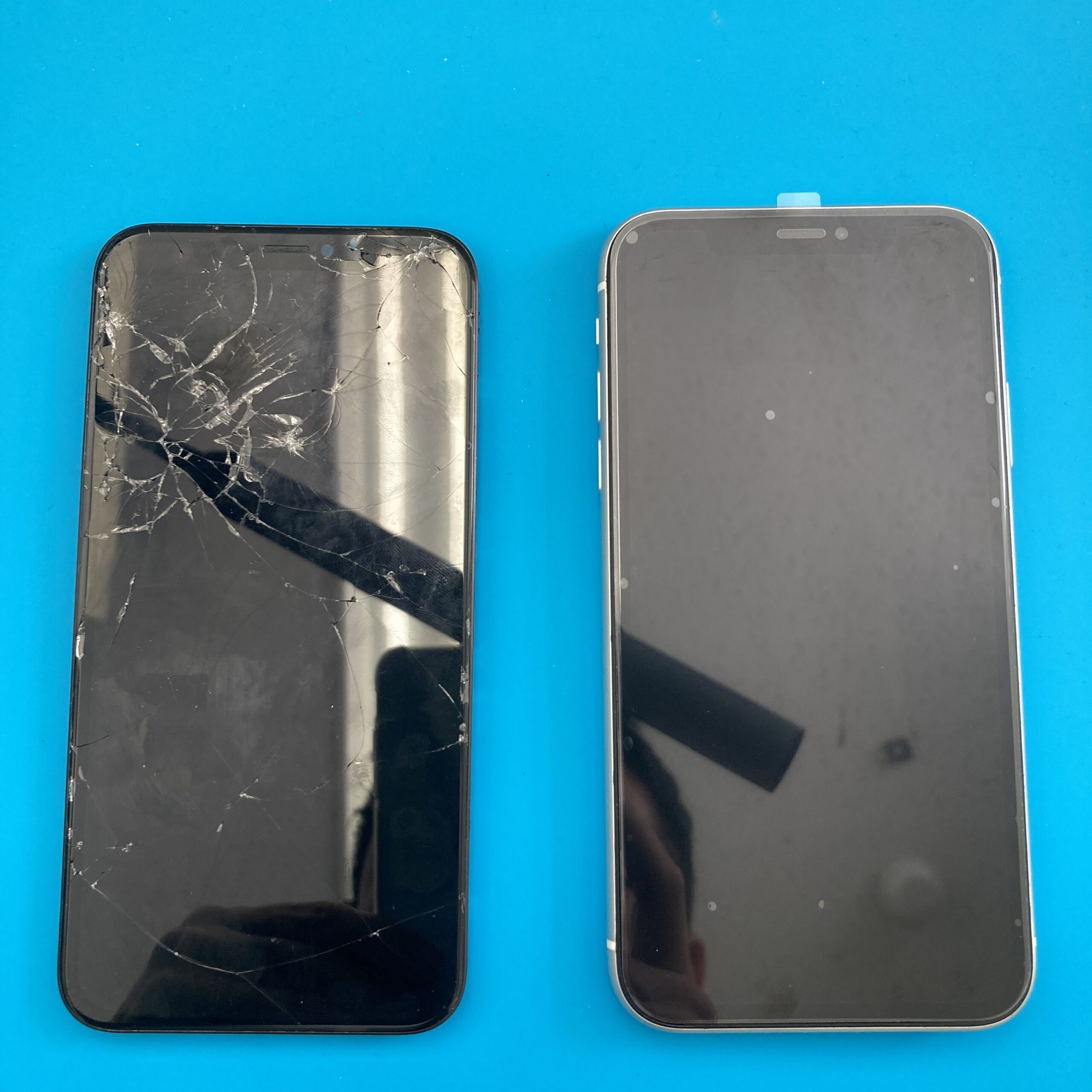 土浦店　iPhoneXR　重度の液晶画面割れ修理を8,580円でやらせていただきました！