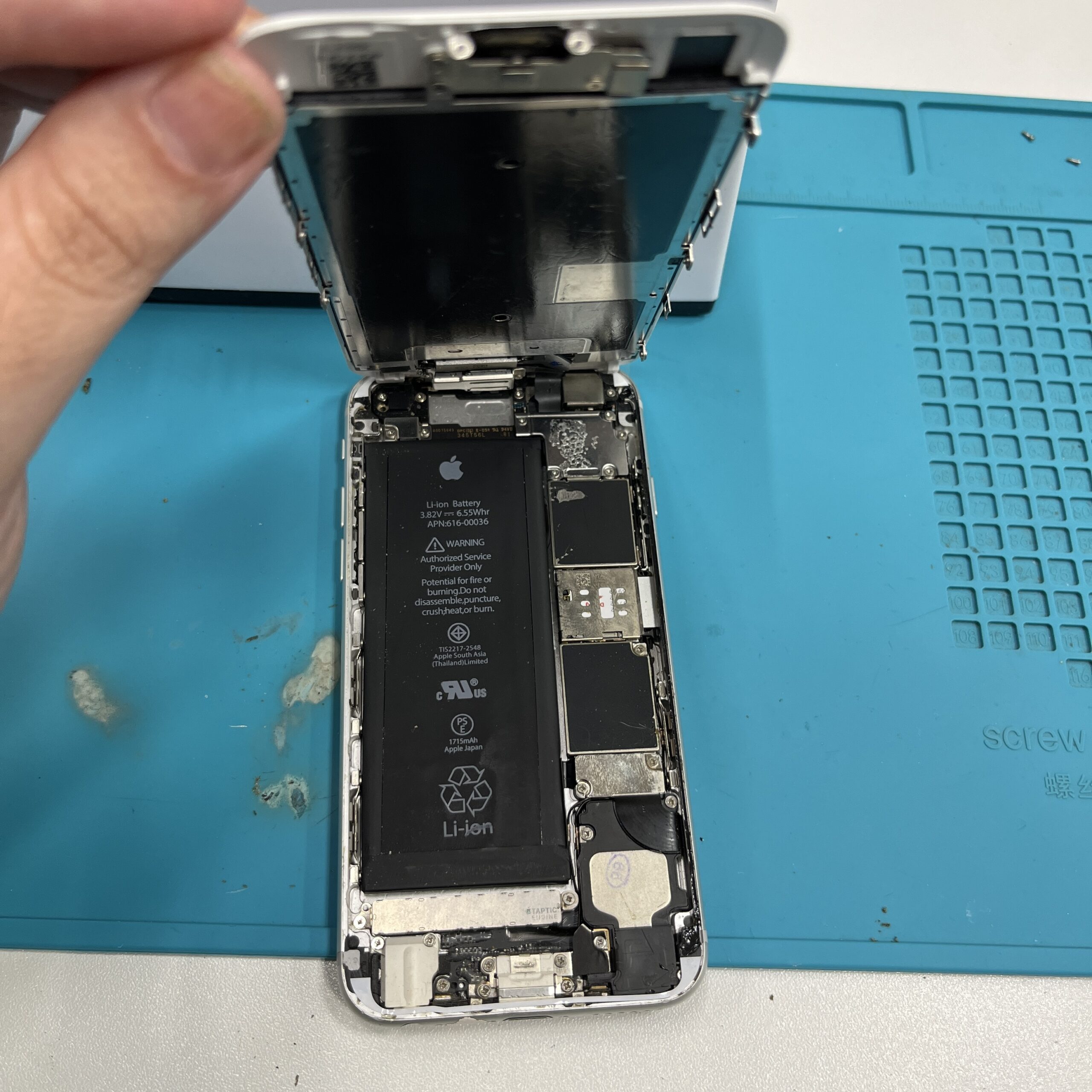 成東店：iPhone 6sの重度画面交換を7,480円で迅速実施！大網白里市よりお越しのお客様