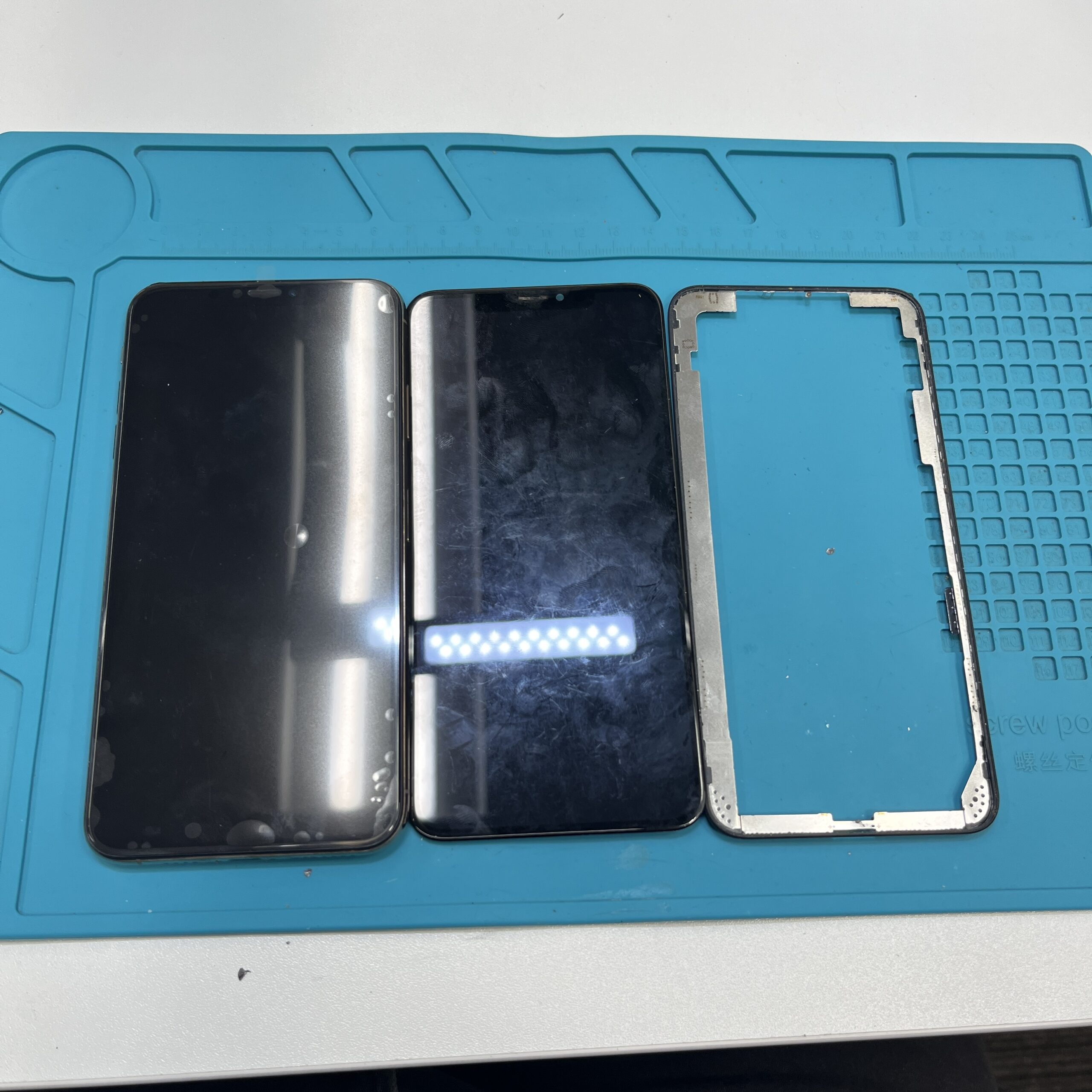 成東店：iPhone XS Maxの重度画面交換を9,680円で迅速実施！匝瑳市よりお越しのお客様