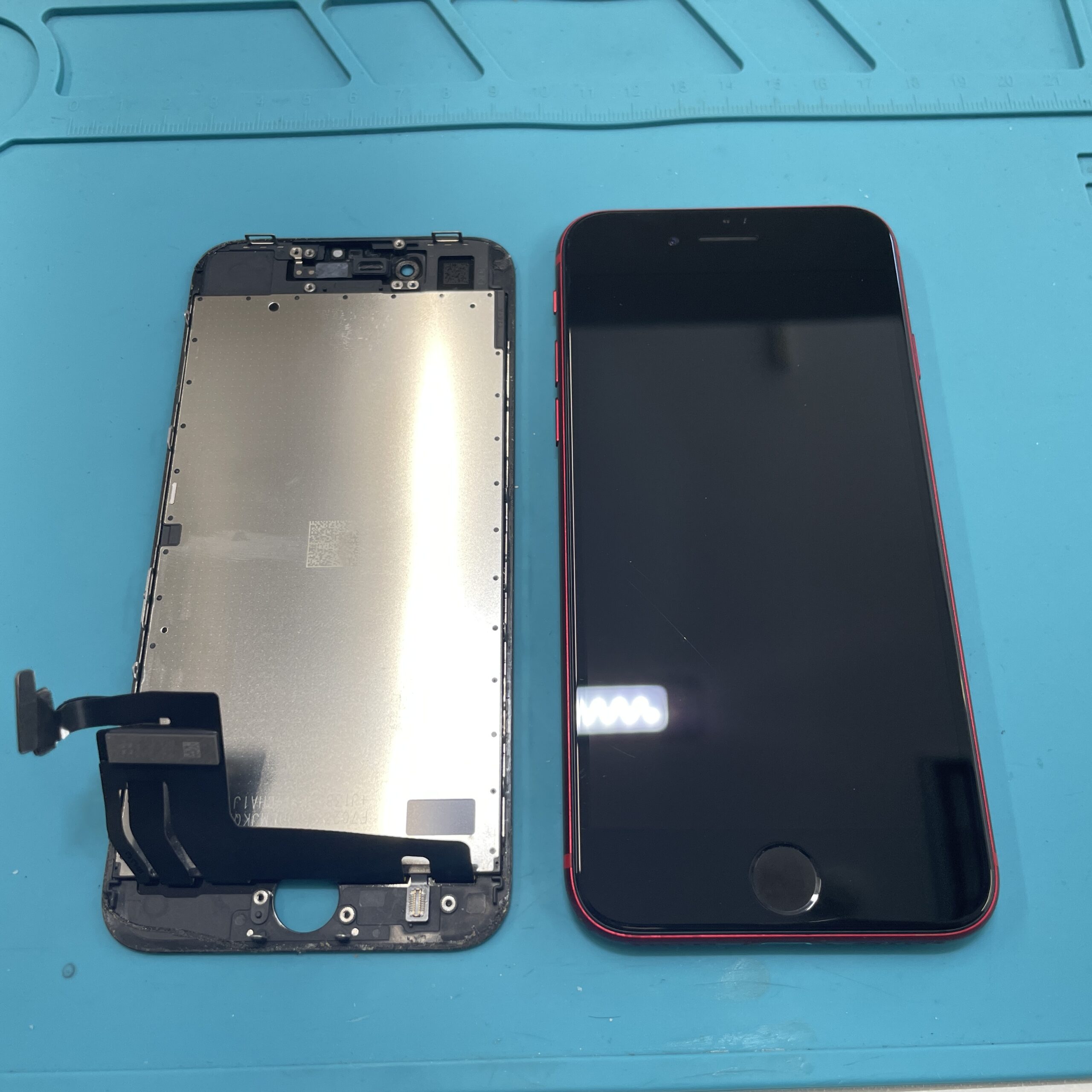 成東店：iPhoneSE2重度画面交換即日修理対応！！