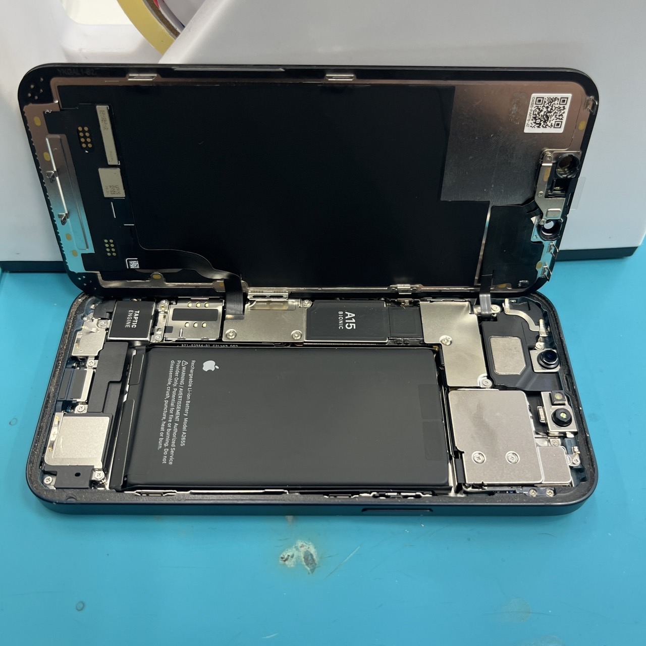 成東店：iPhone13重度画面修理を行いました！