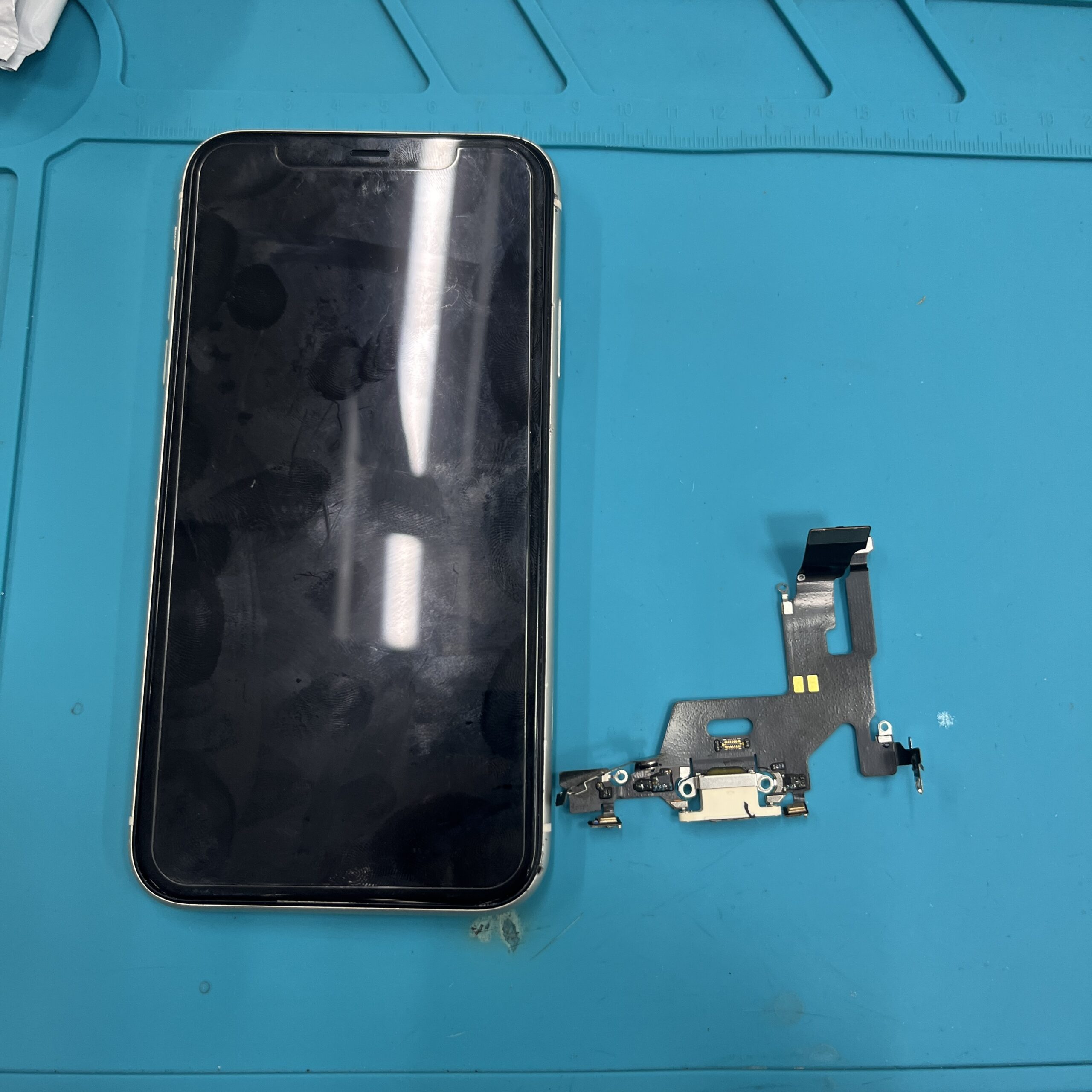 成東店：iPhone11の充電口修理即日対応！！