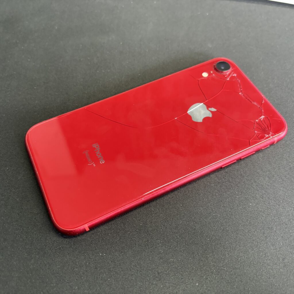 成東店：iPhone XR 128GB 外装ジャンク/背面割れ品を4,000円で買取！壊れていても買取可能