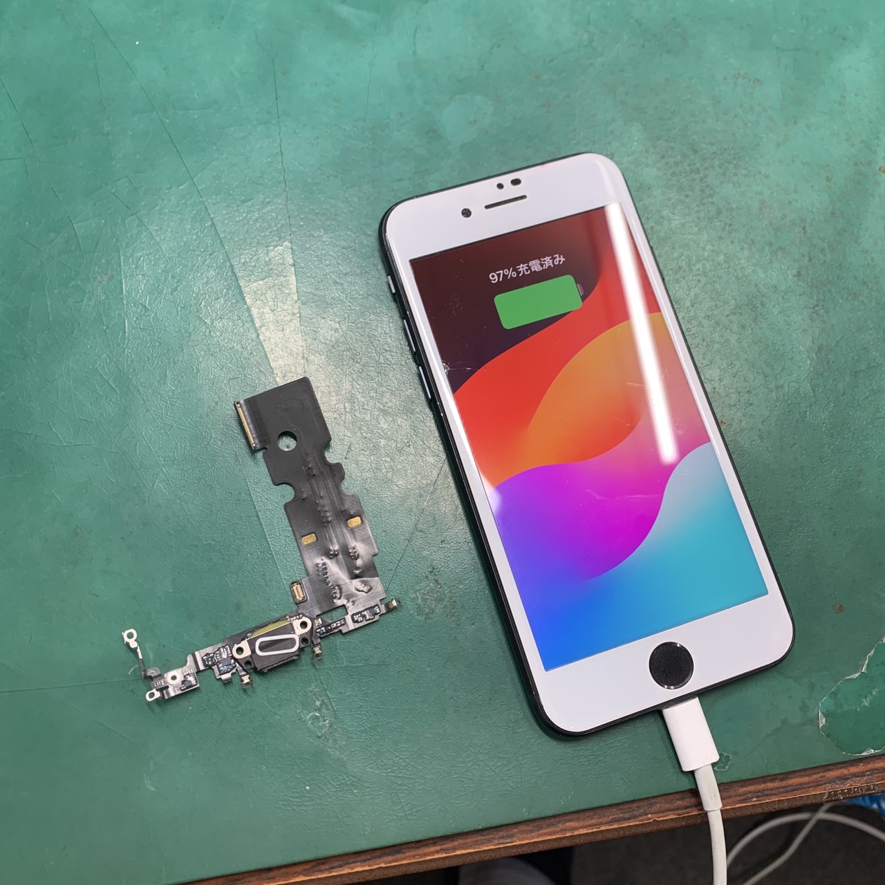 松戸店 : iPhoneSE3の充電口交換をしました !