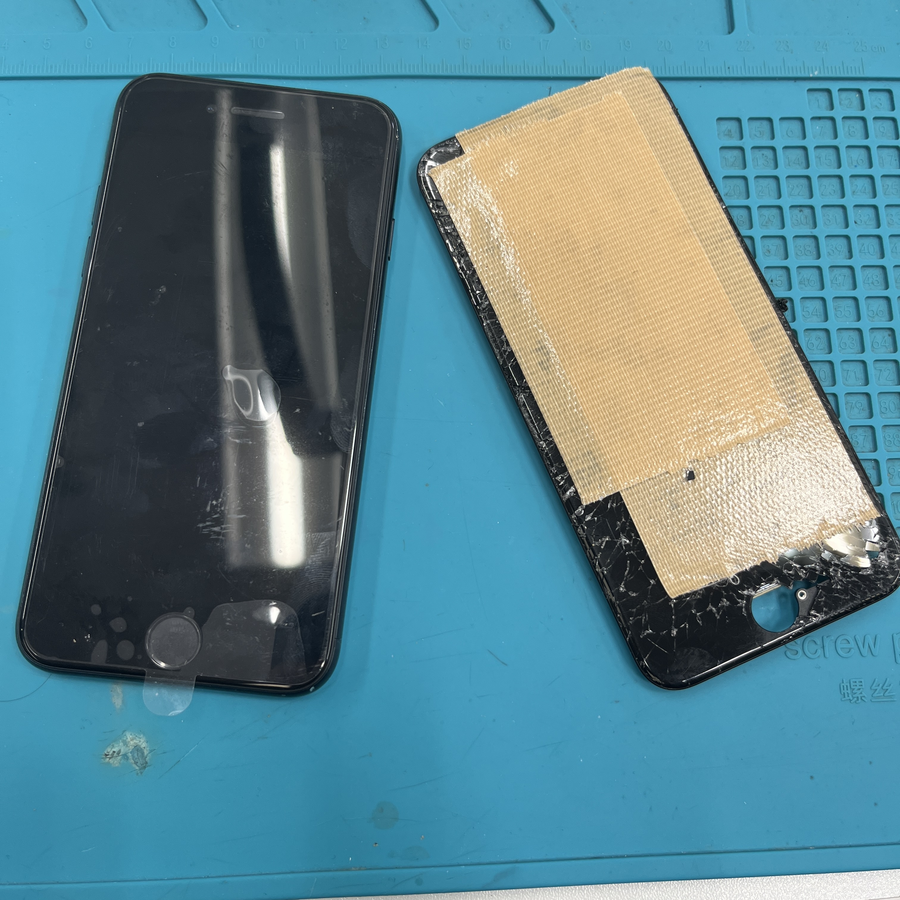 成東店：iPhone SE（第3世代）重度画面交換を8,580円で対応しました！