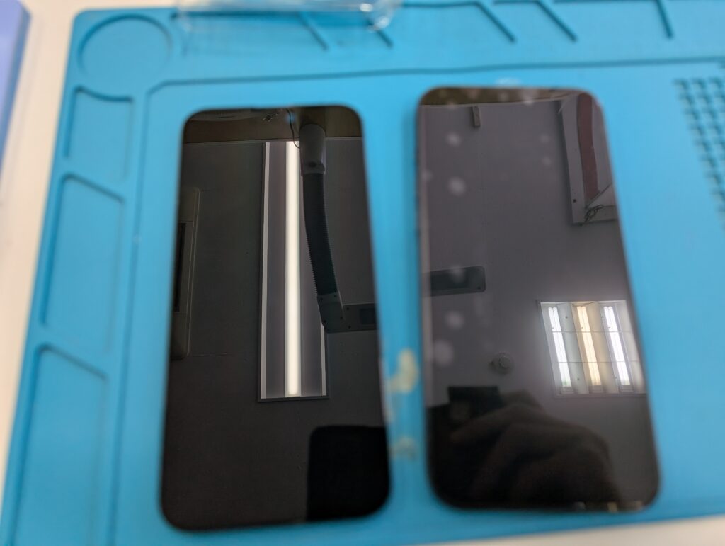 iPhone15Pro MAX小さい液晶漏れ有り iPhone15Pro MAX小さい液晶漏れ有り iPhoneの液晶漏れが起こった時