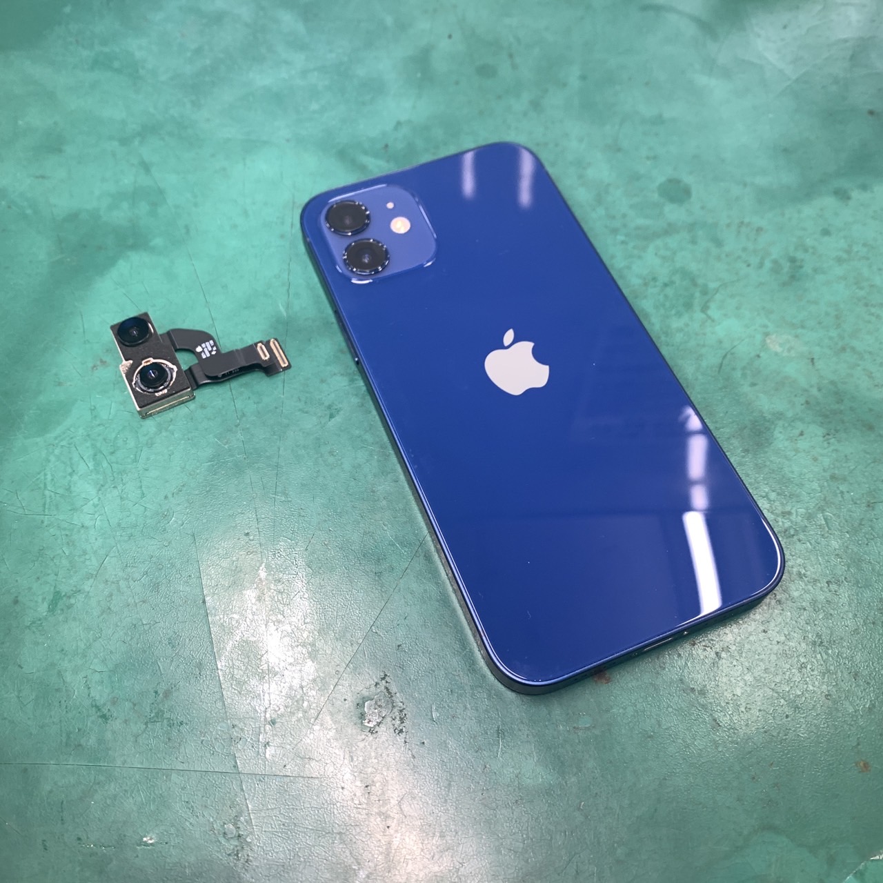 松戸店：iPhone 12 アウトカメラ交換を9,680円で実施しました！