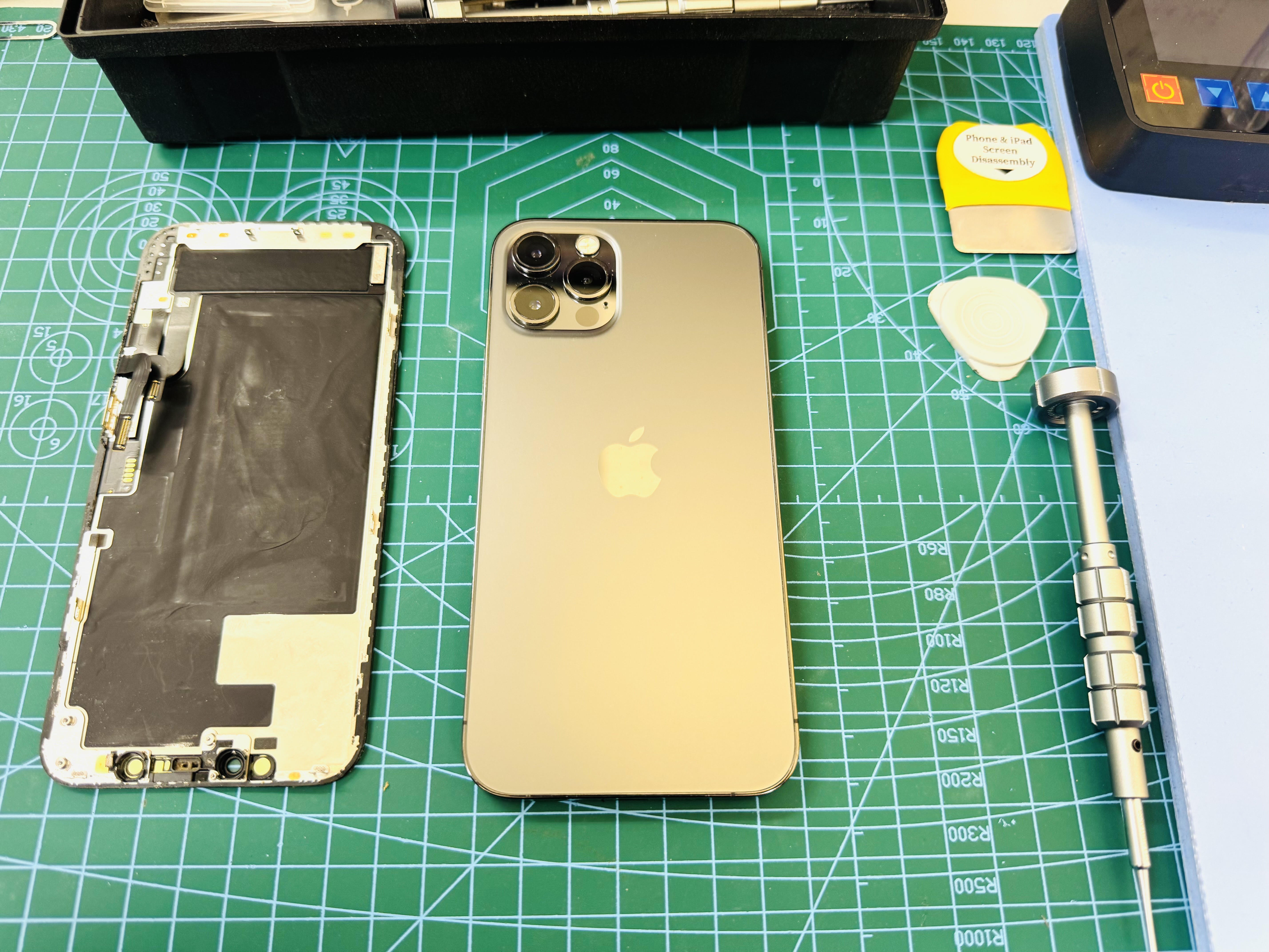 所沢店：iPhone12Pro フロントパネル修理を9,680円で実施しました！