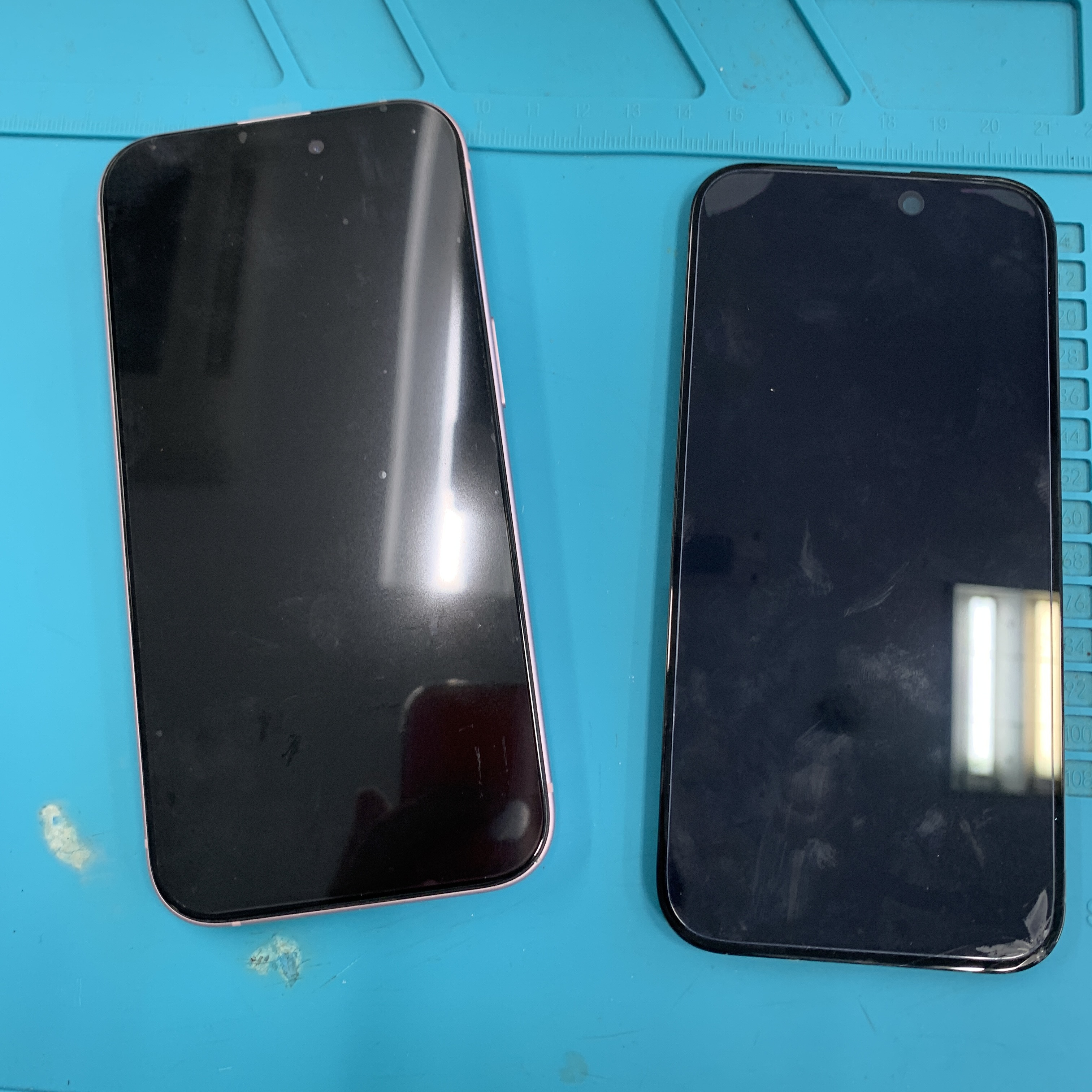 成東店：iPhone15の画面交換修理を行いました！