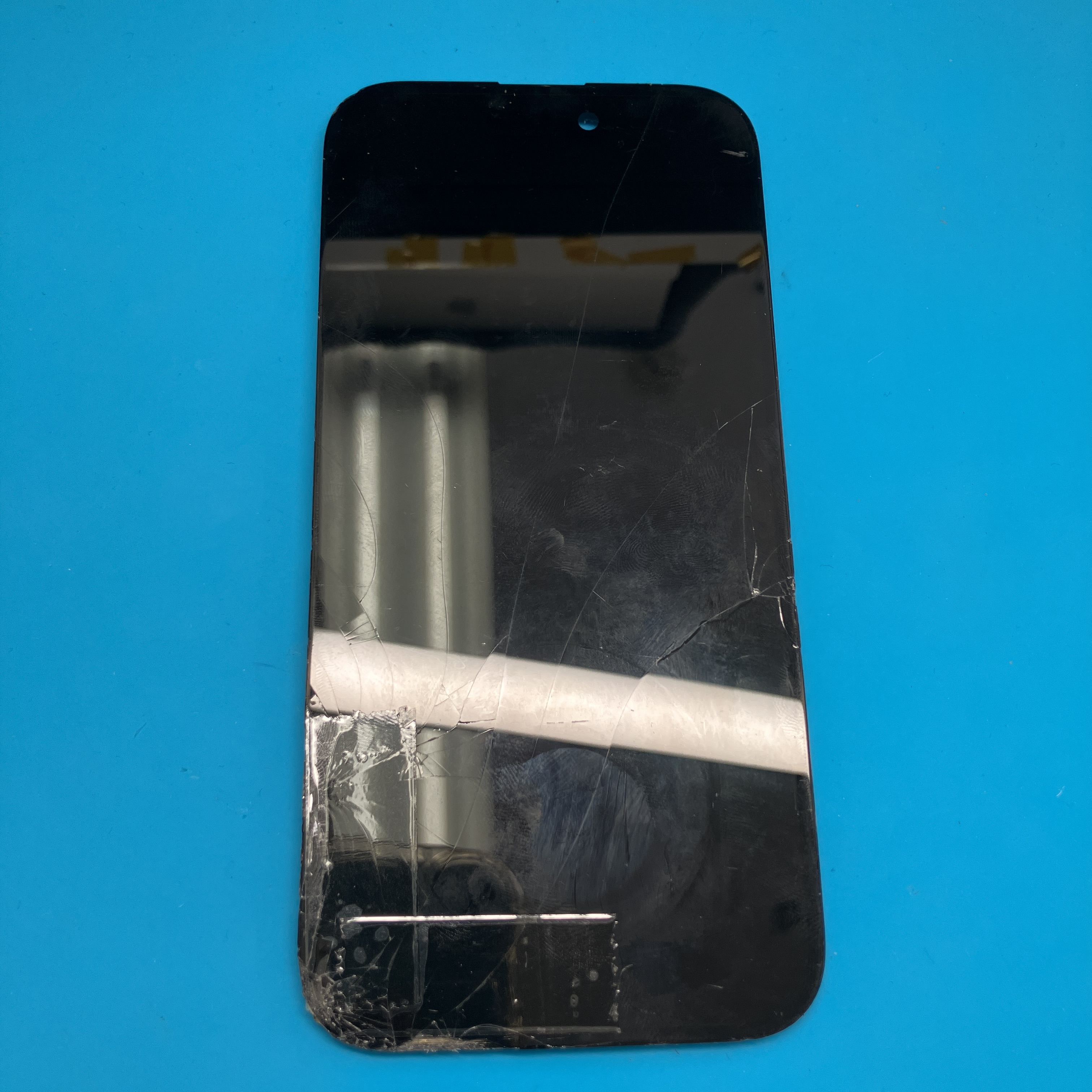 土浦店 iPhone 16の重度画面修理を即日対応！20,680円で安心修理