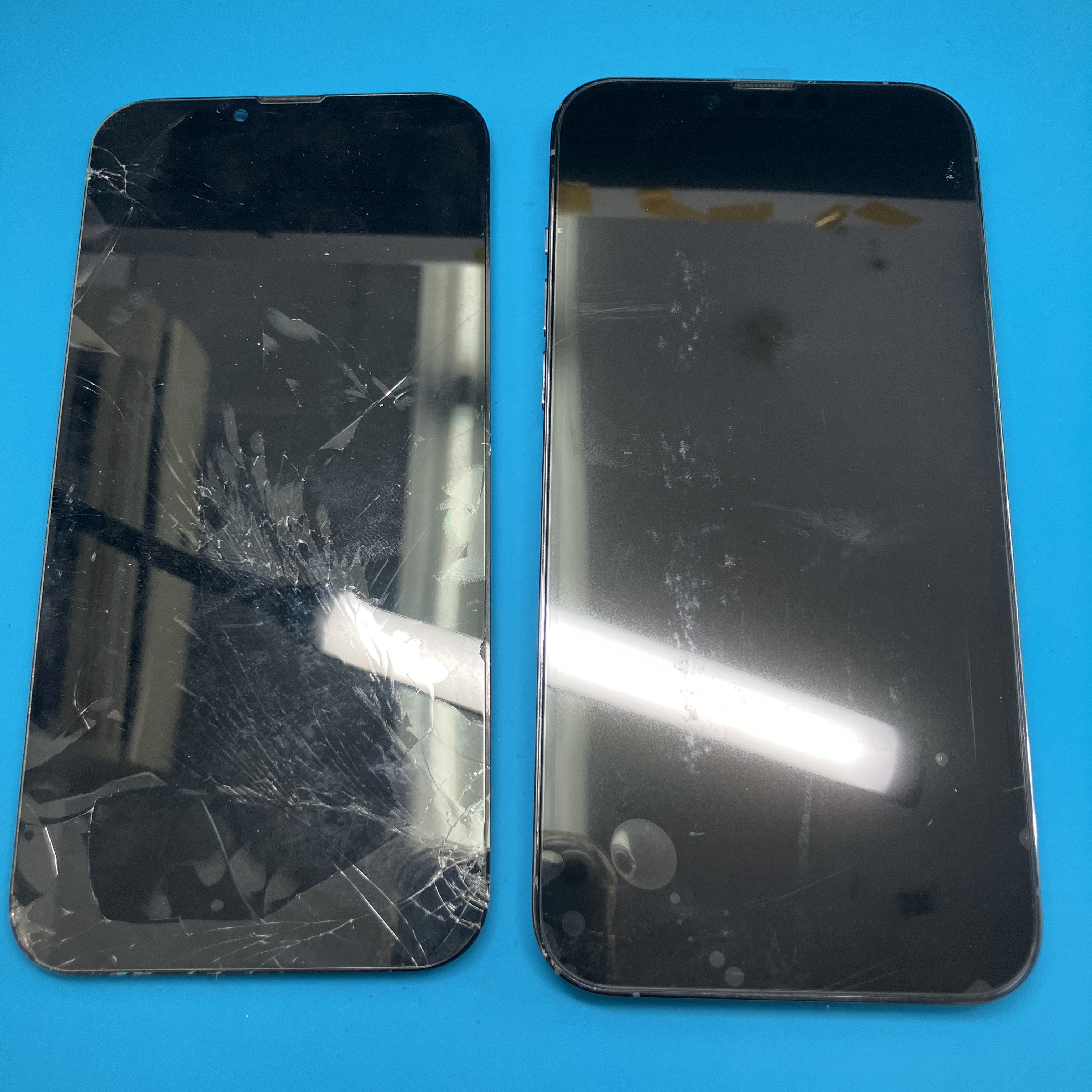 土浦店 iPhone 13ProMaxの重度画面修理を即日対応で16,280円！