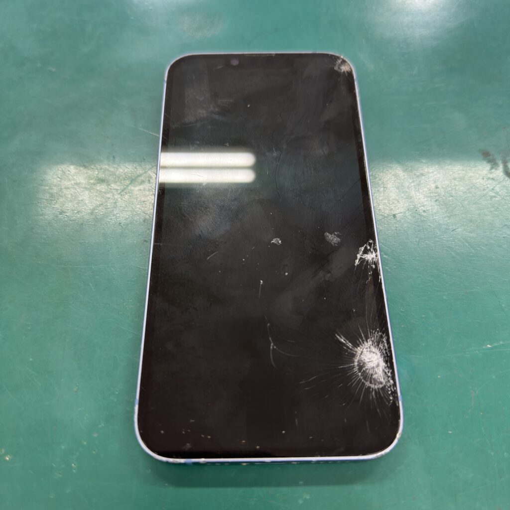 iPhone 14 重度画面割れ 重度画面割れ修理