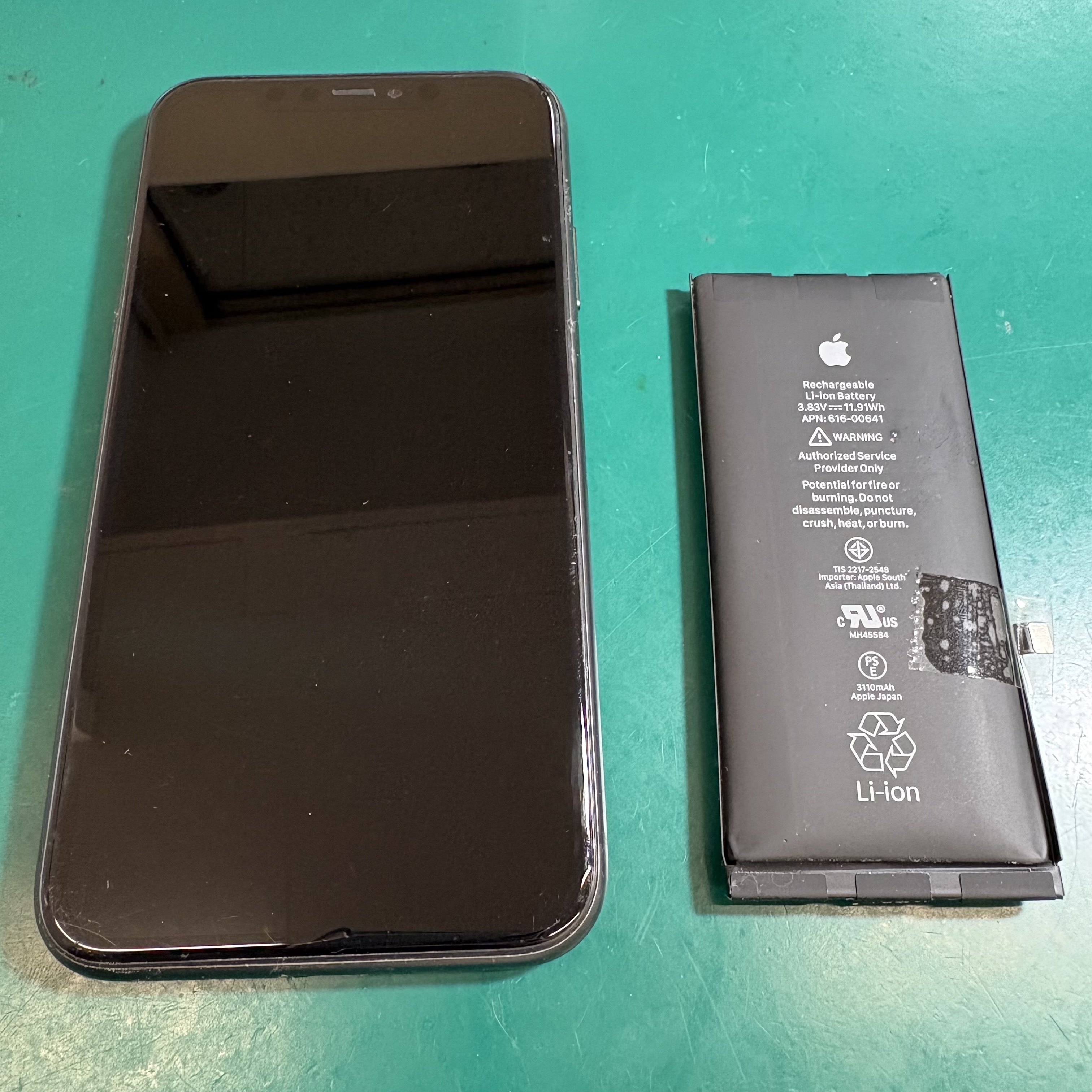 浦和店：膨張したiPhone11のバッテリーを交換いたしました☆