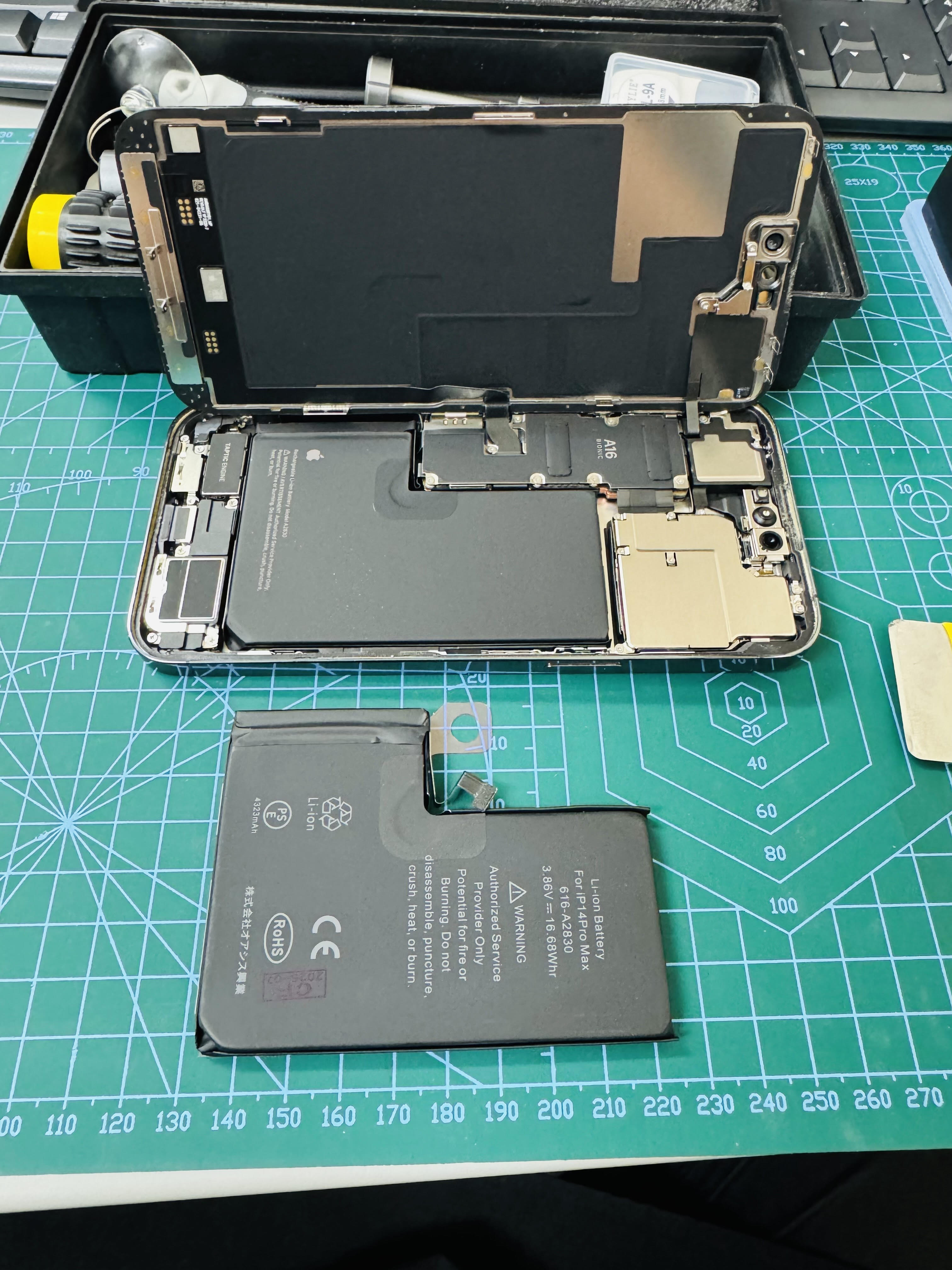 所沢店：iPhone14ProMAX バッテリー交換修理を8,580円で実施しました！