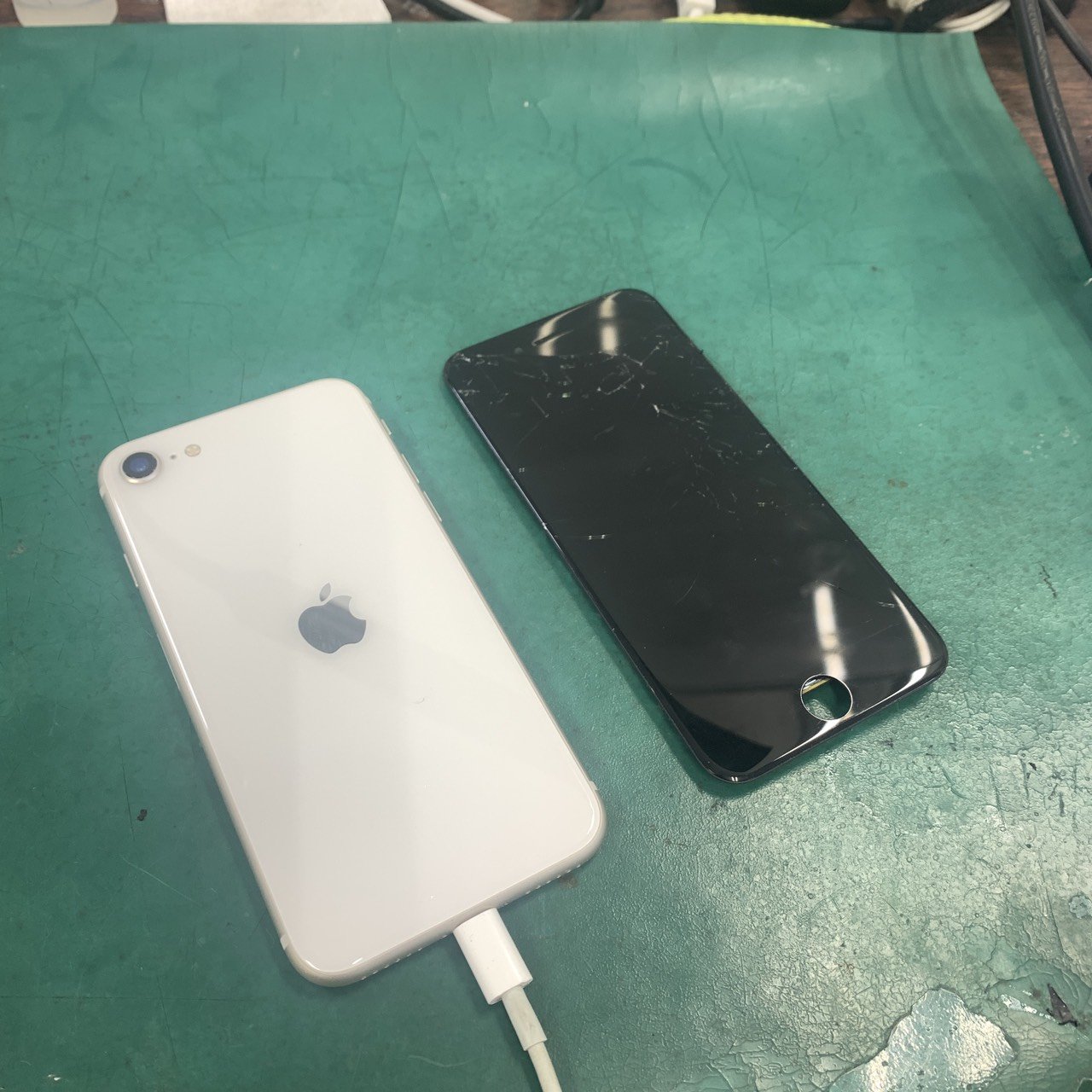 松戸店：iPhoneSE3 フロントパネル交換を8,580円で実施しました！