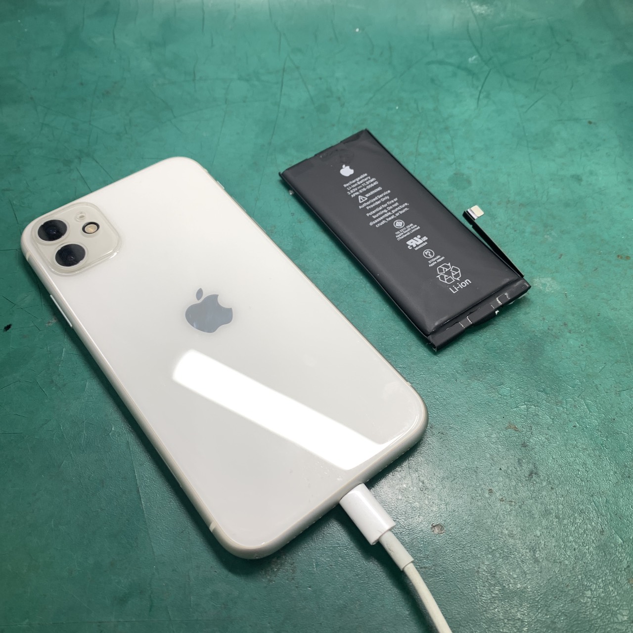 松戸店：膨張したiPhone11のバッテリーを交換いたしました☆