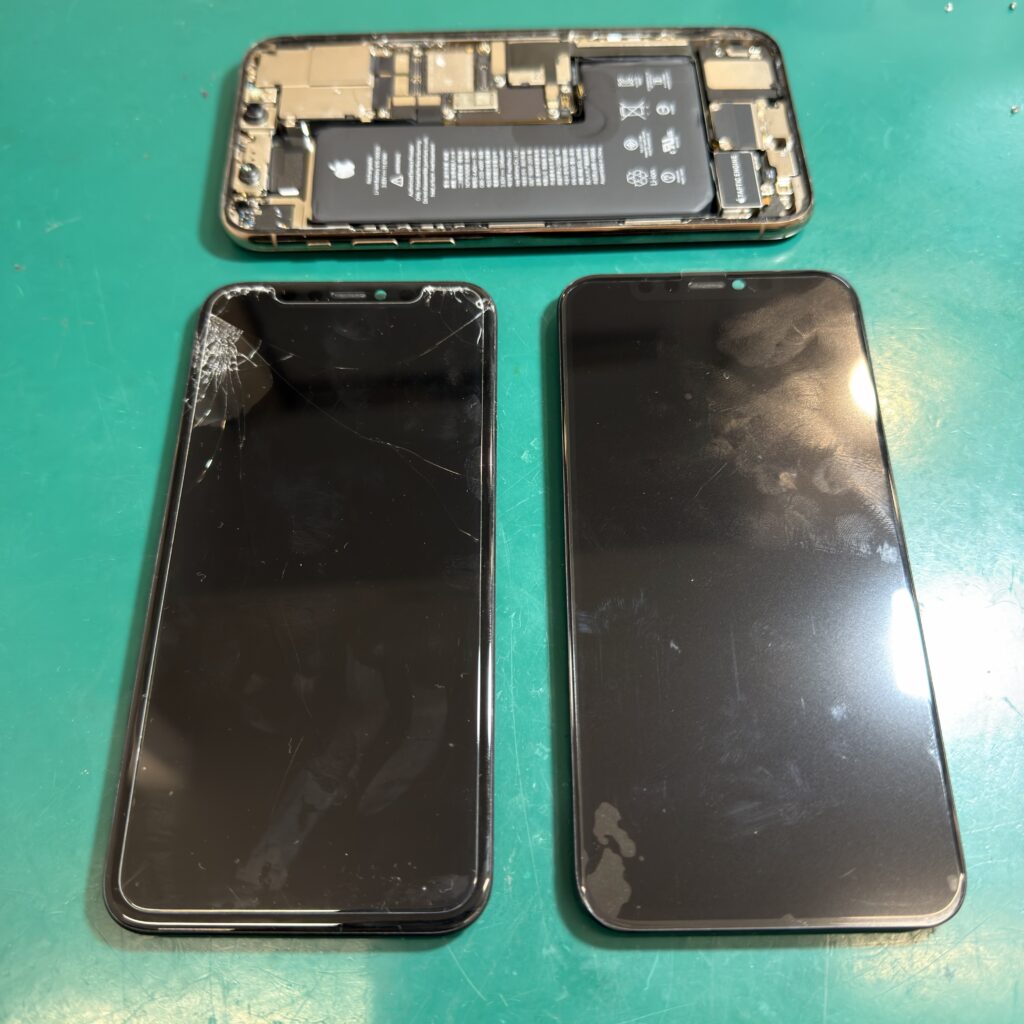 iPhone 11 Pro ディスプレイ交換 画面交換 液漏れ 画面割れ