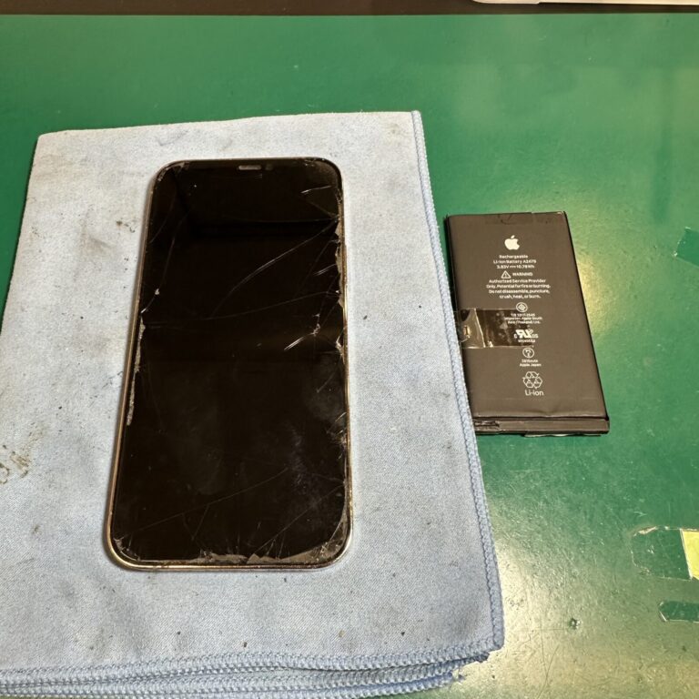 【浦和店】アプリが落ちるiPhone 12 Proのバッテリー交換を実施
