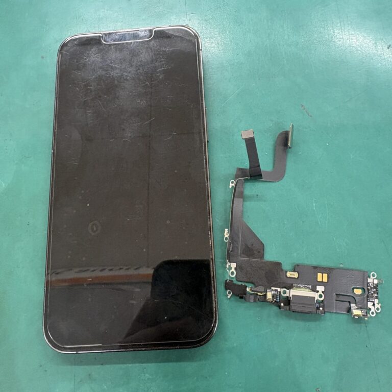 【蓮田店】充電不良のiPhone 13 Proの充電口修理を実施!
